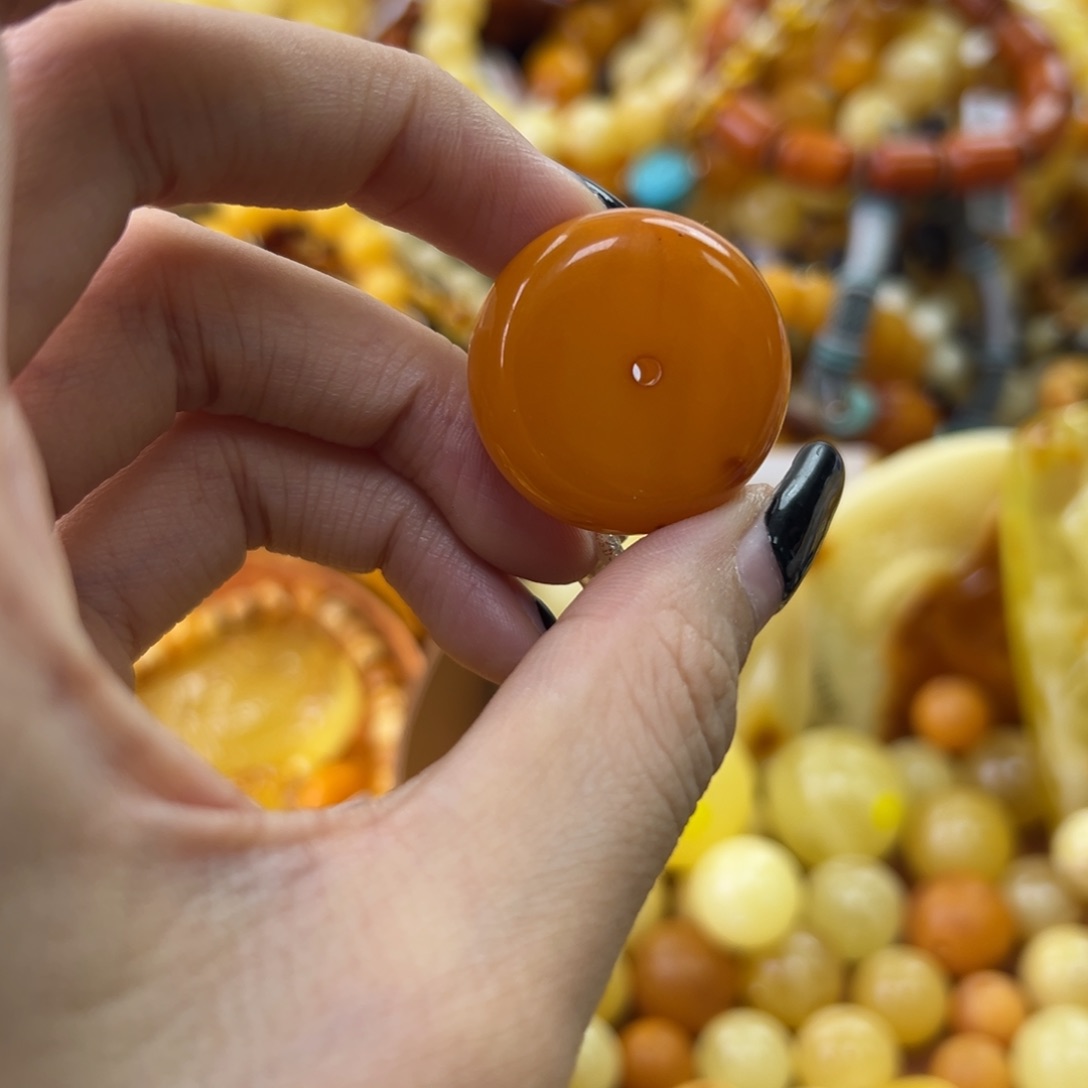 琥珀珠宝奇石未镶嵌