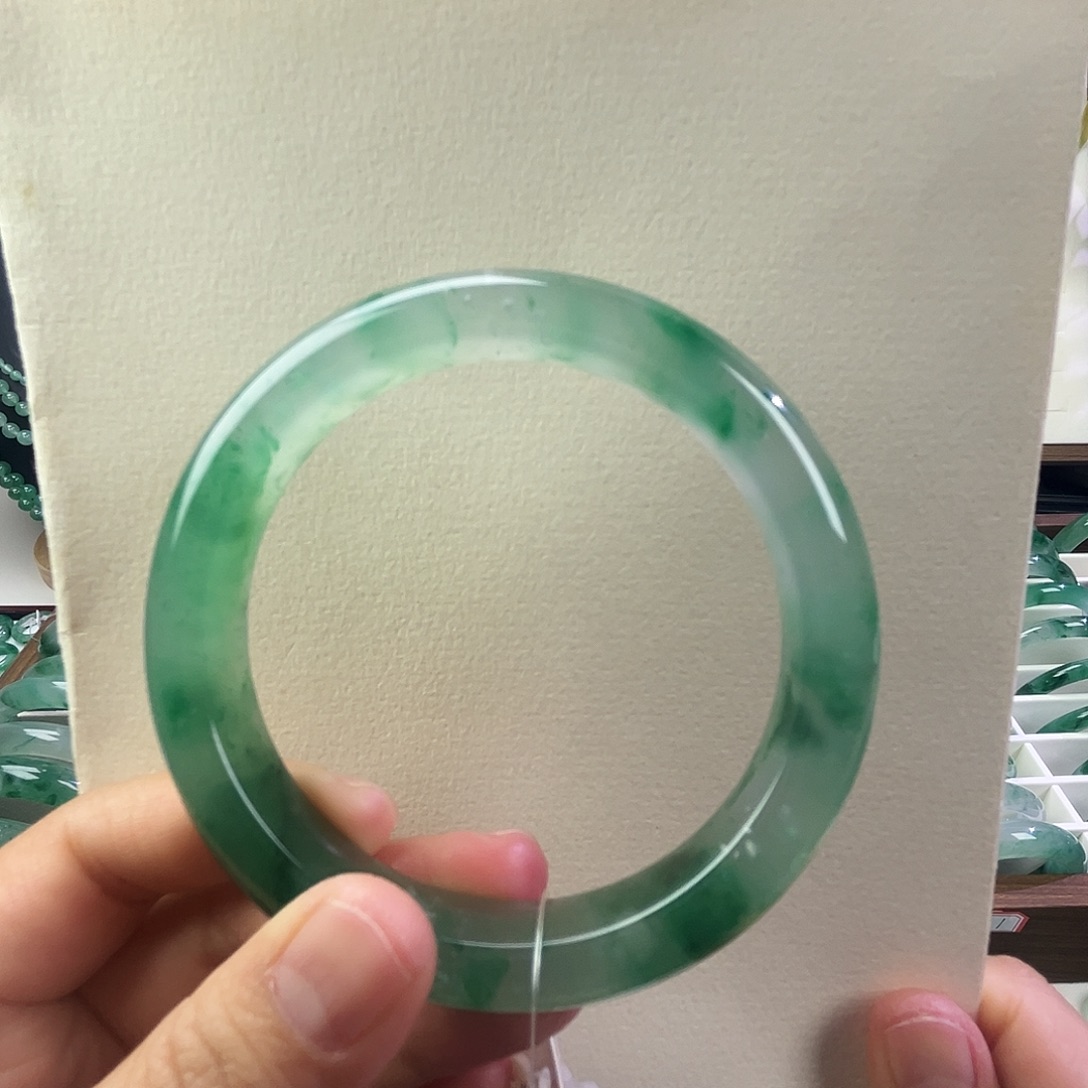 石英质玉未镶嵌手镯58.1