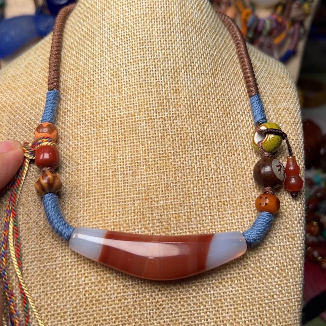 玛瑙/玉髓颈饰未镶嵌