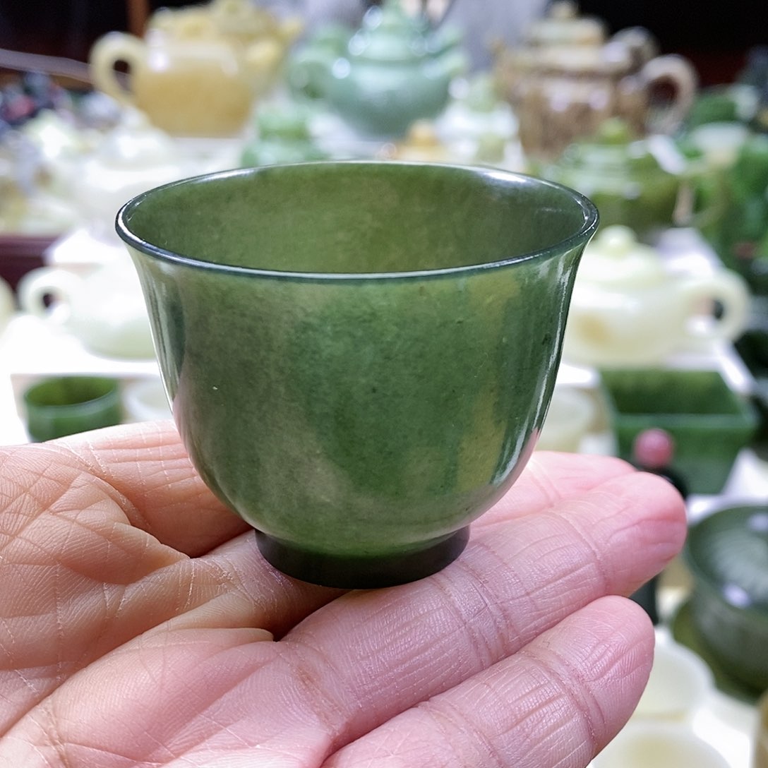 和田玉茶杯未镶嵌