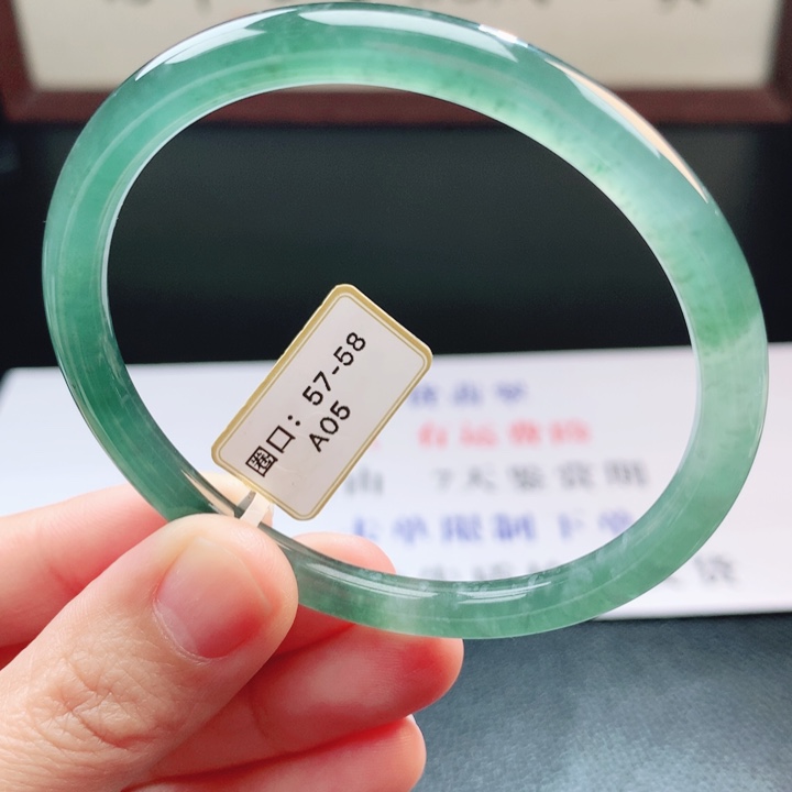 翡翠未镶嵌手镯翡翠手镯10