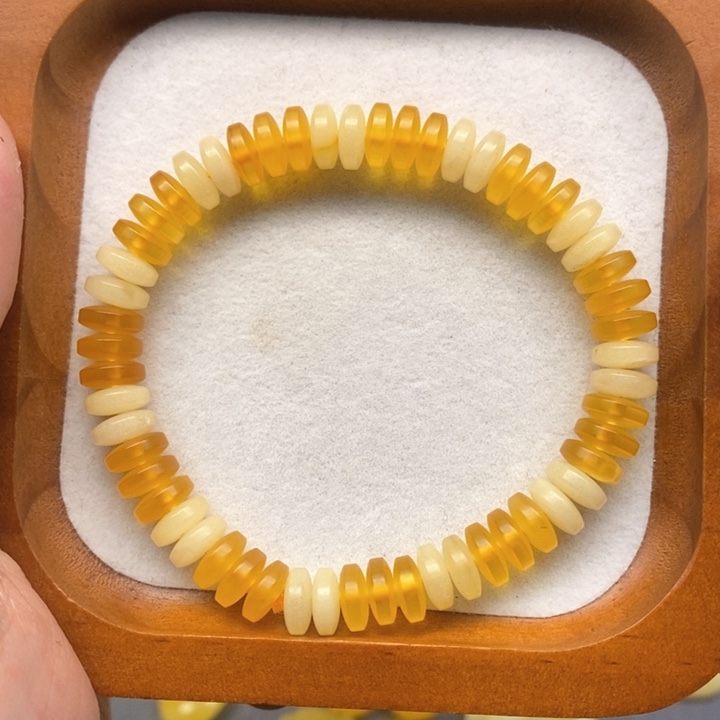 未镶嵌琥珀珠宝奇石