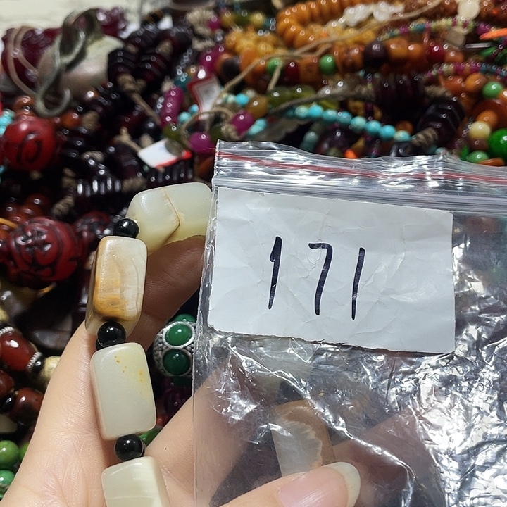 仔***吃琉璃/树脂/塑料类