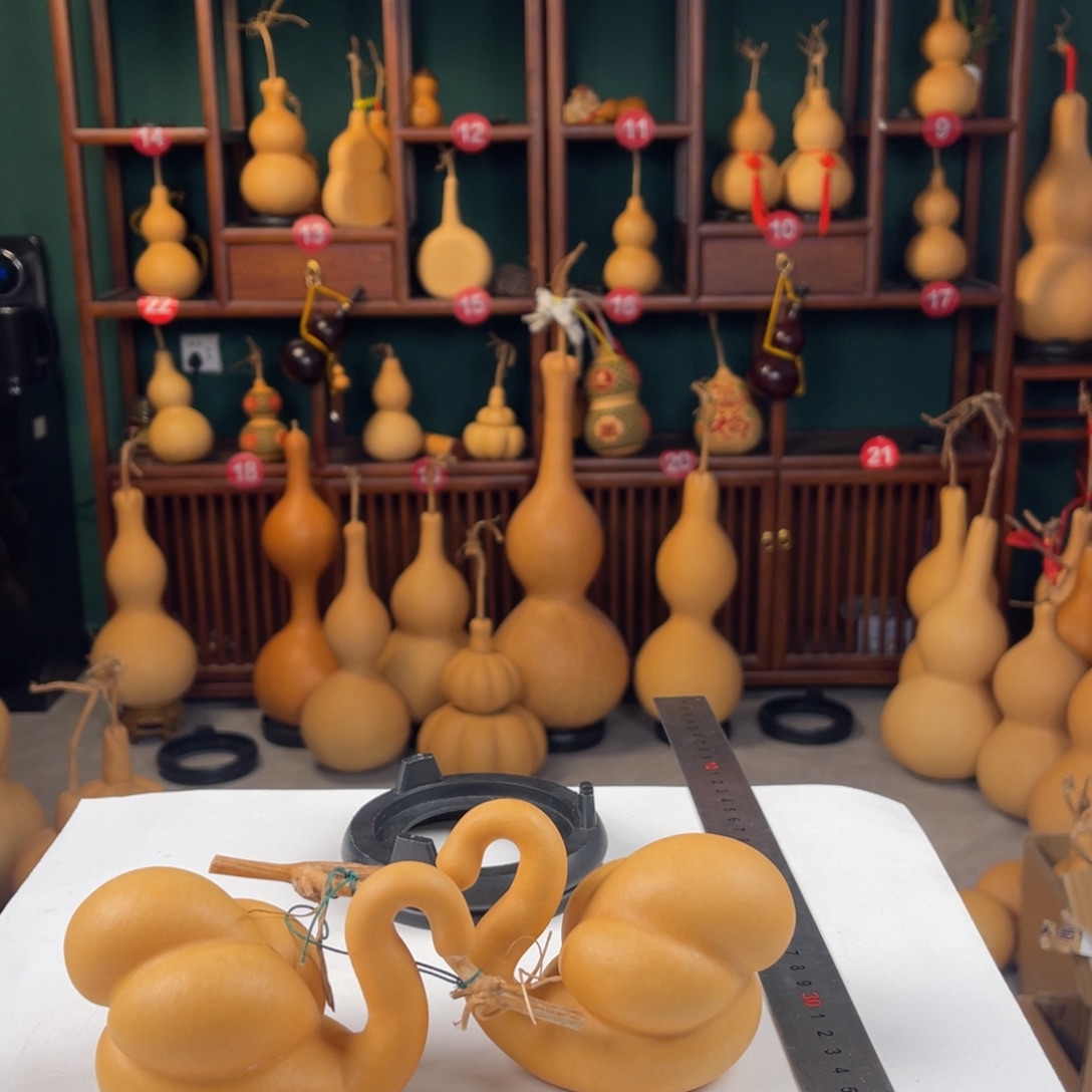 天鹅一对238元。。。。。。