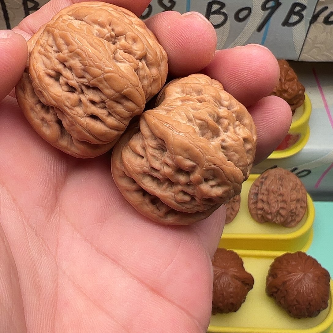 文玩核桃吊坠平谷九龙39