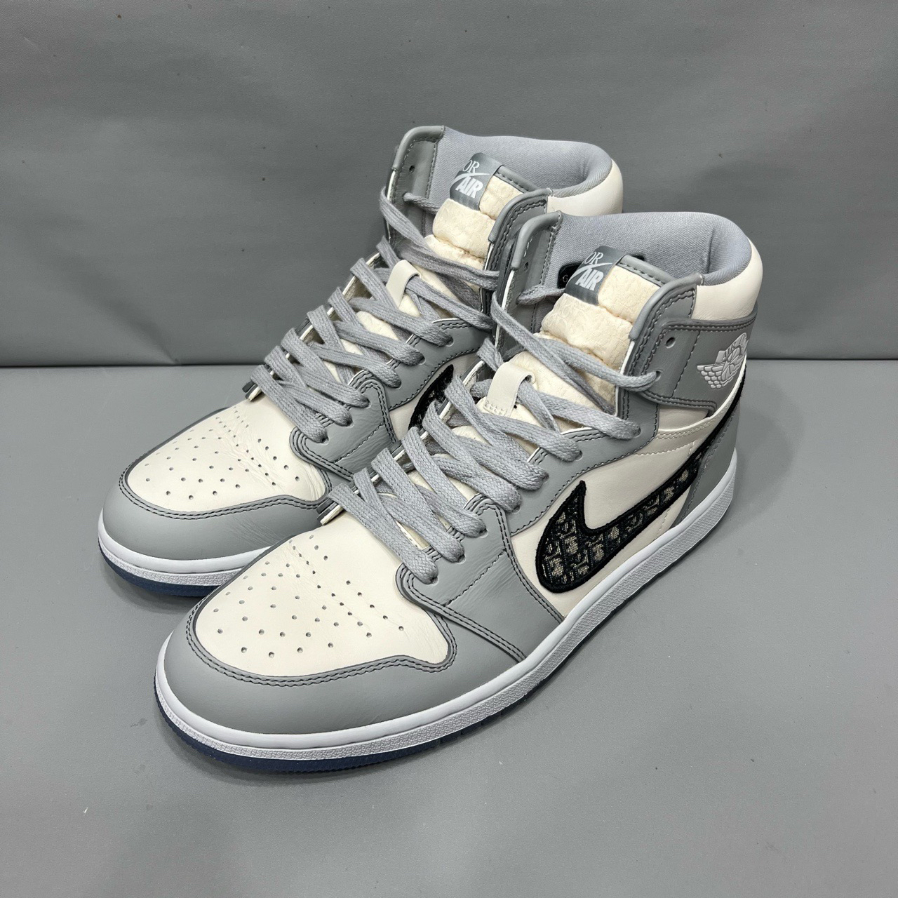99新 DIOR/迪奥 AJ1 x Dior迪奥联名高帮/ 44码/无原盒/ A2783