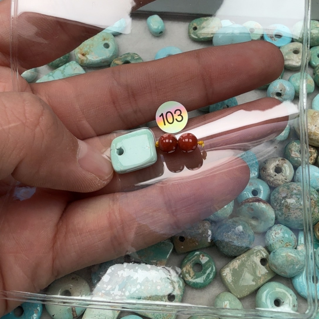 南红玛瑙未镶嵌珠宝奇石