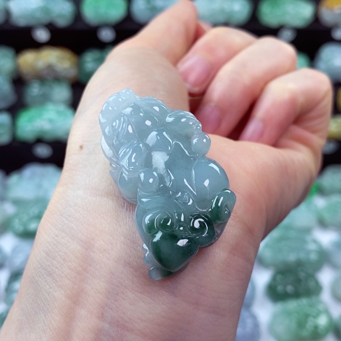 翡翠颈饰未镶嵌天然