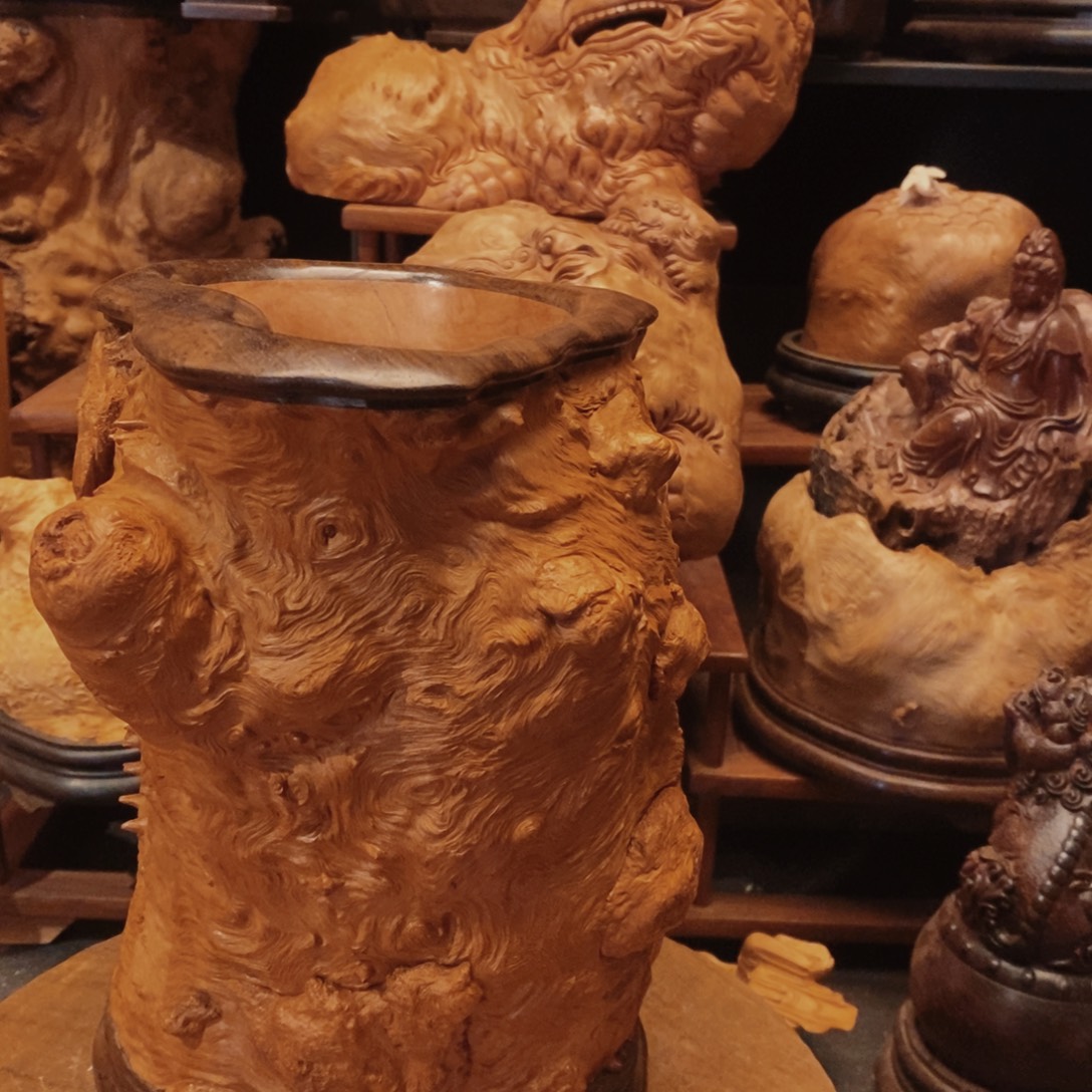 藏***范荔枝木随形笔同一个