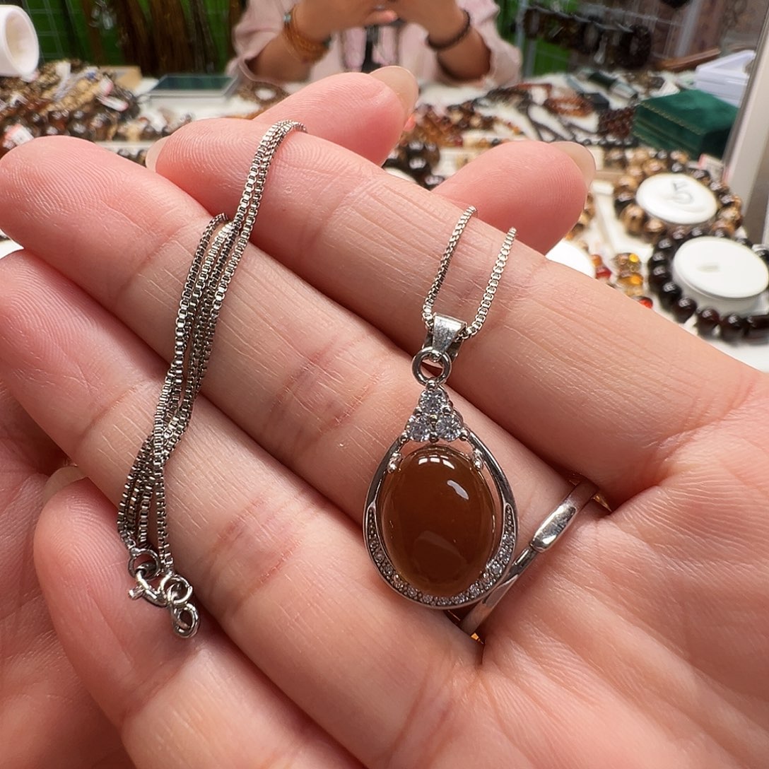 琥珀未镶嵌裸石抚顺琥珀项链