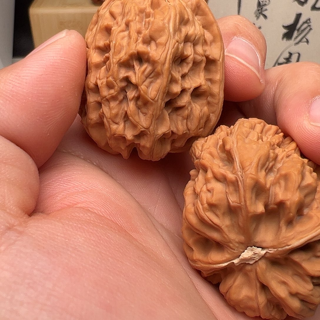 Z***松吊坠文玩核桃将军踏