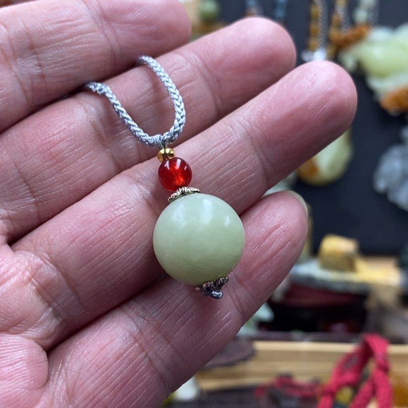 【闪购商品】蛇纹石玉吊坠未镶嵌