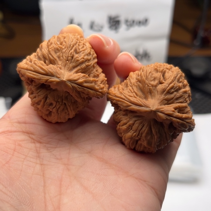 文玩核桃吊坠南疆41