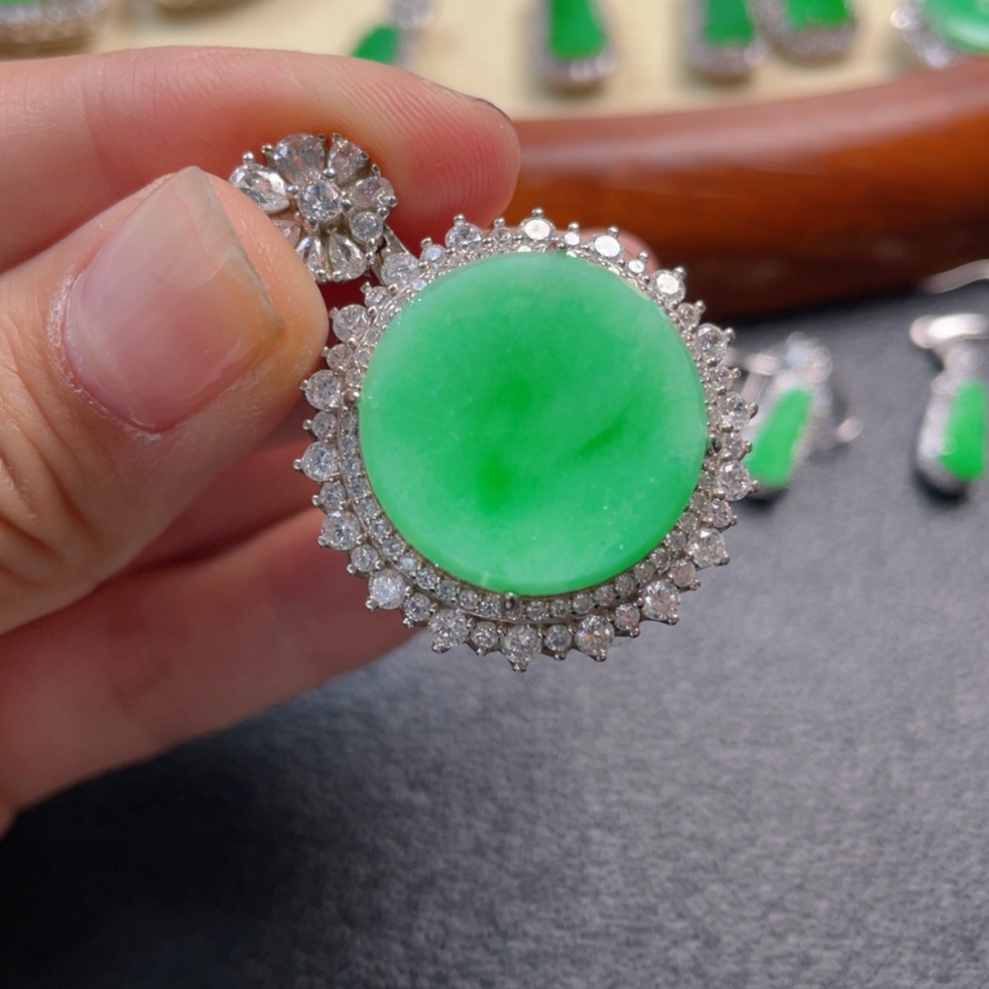 翡翠吊坠(不含链)银S925镶嵌