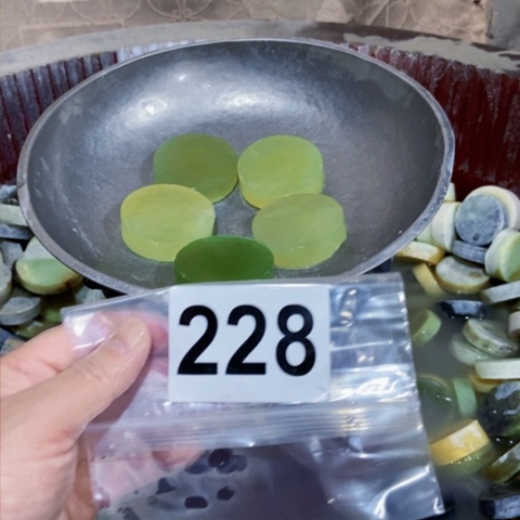 【闪购商品】蛇纹石玉珠宝半成品未镶嵌