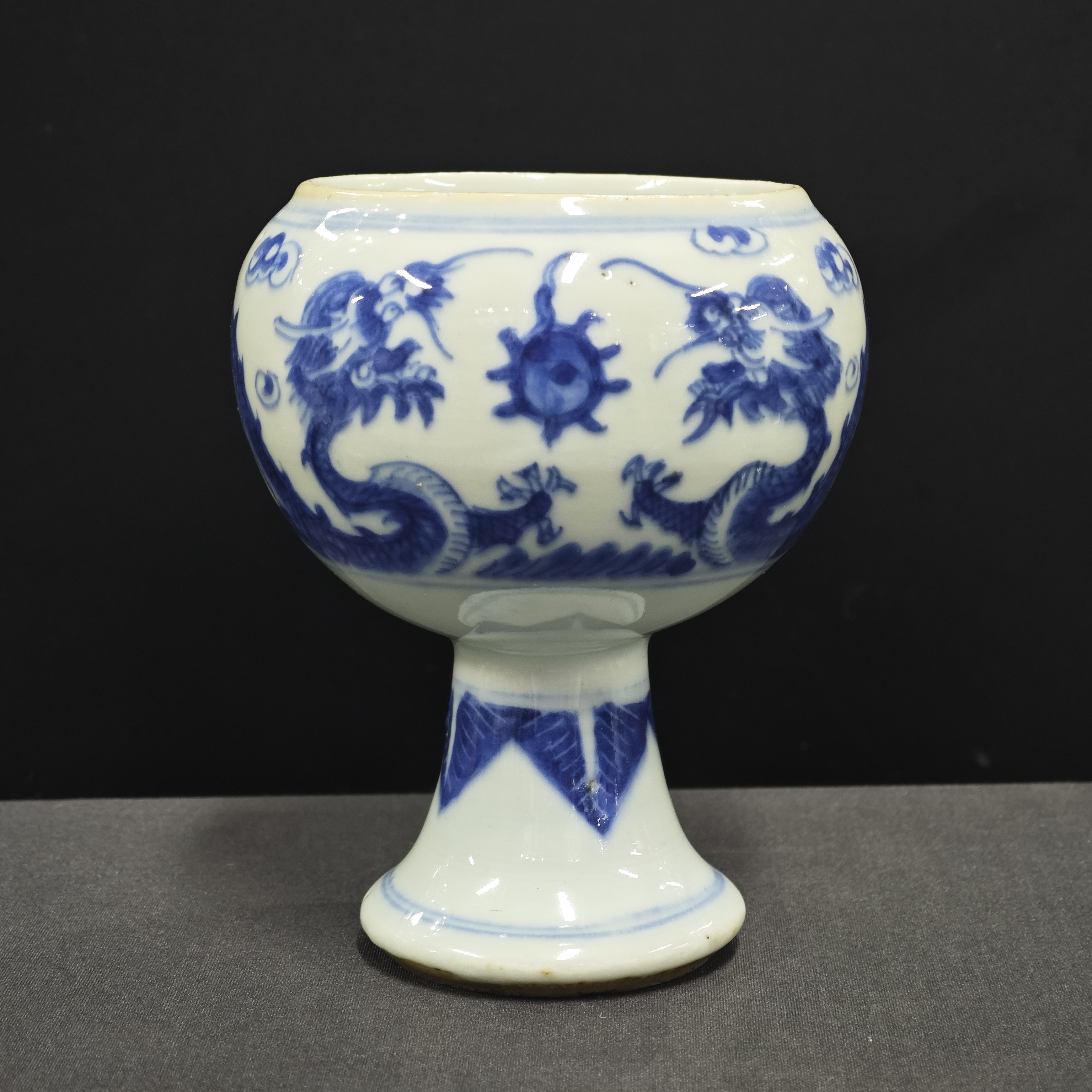 清中期 青花双龙戏珠豆古陶瓷XO-0035