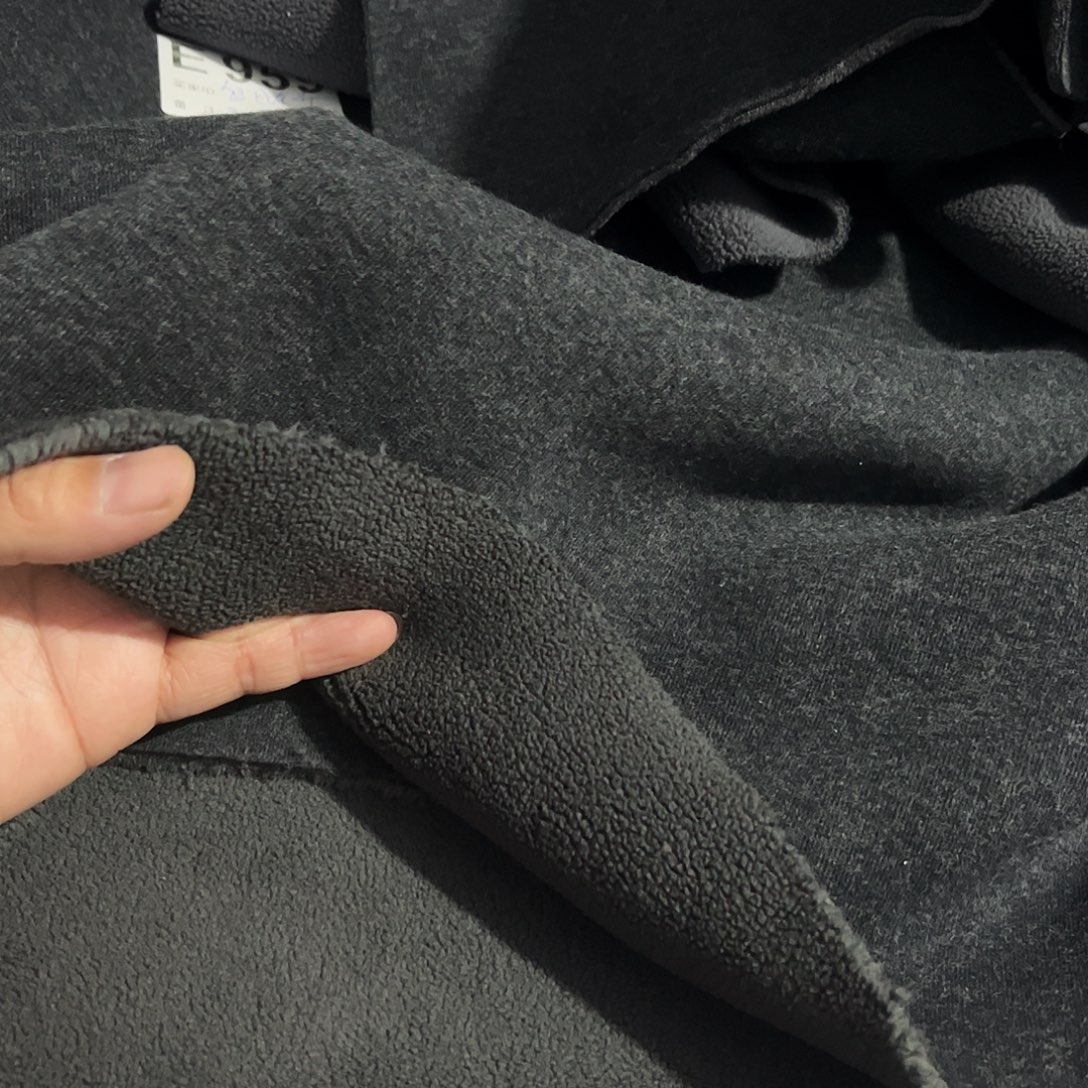 深灰色羊毛拉架复合奥利绒加厚1.9×2米长