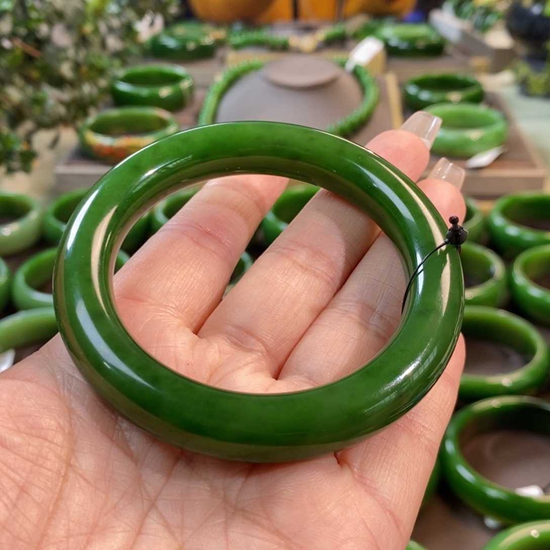 和田玉（碧玉）手镯未镶嵌