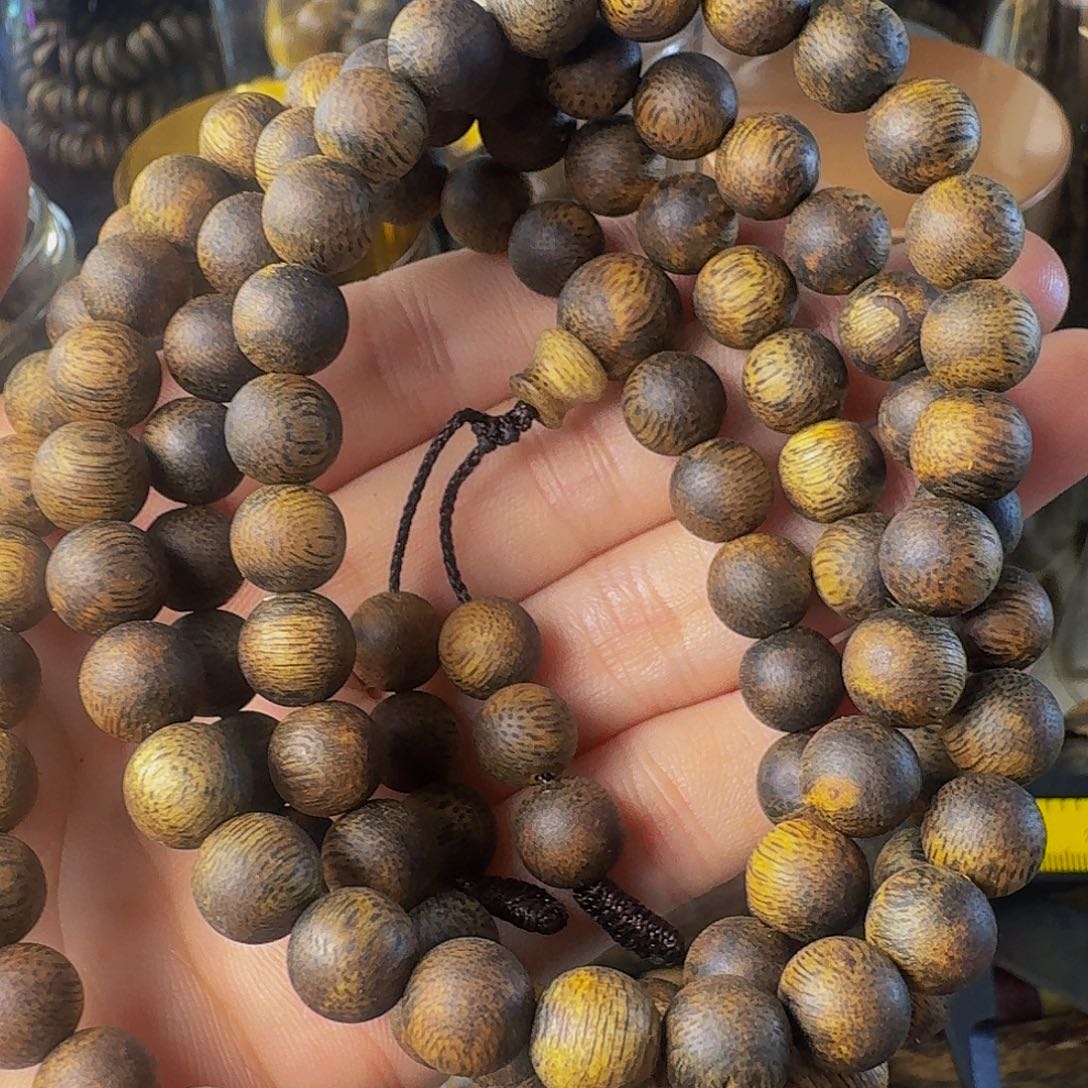沉香碎屑沉香三****?卡八圆珠29