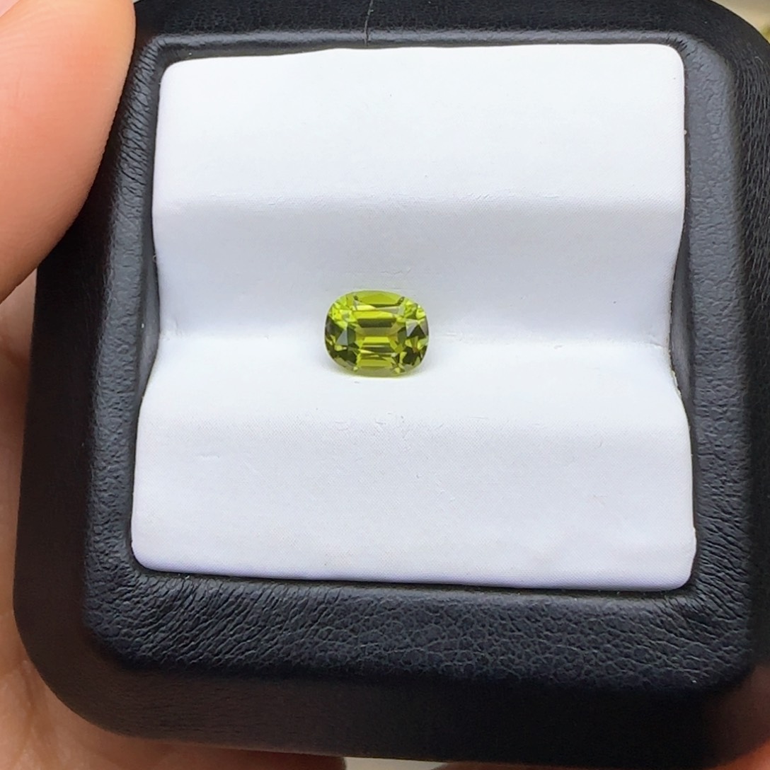 碧玺珠宝半成品未镶嵌天然0.92克拉