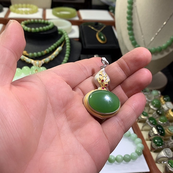 颈饰银S925镶嵌和田玉（碧玉）