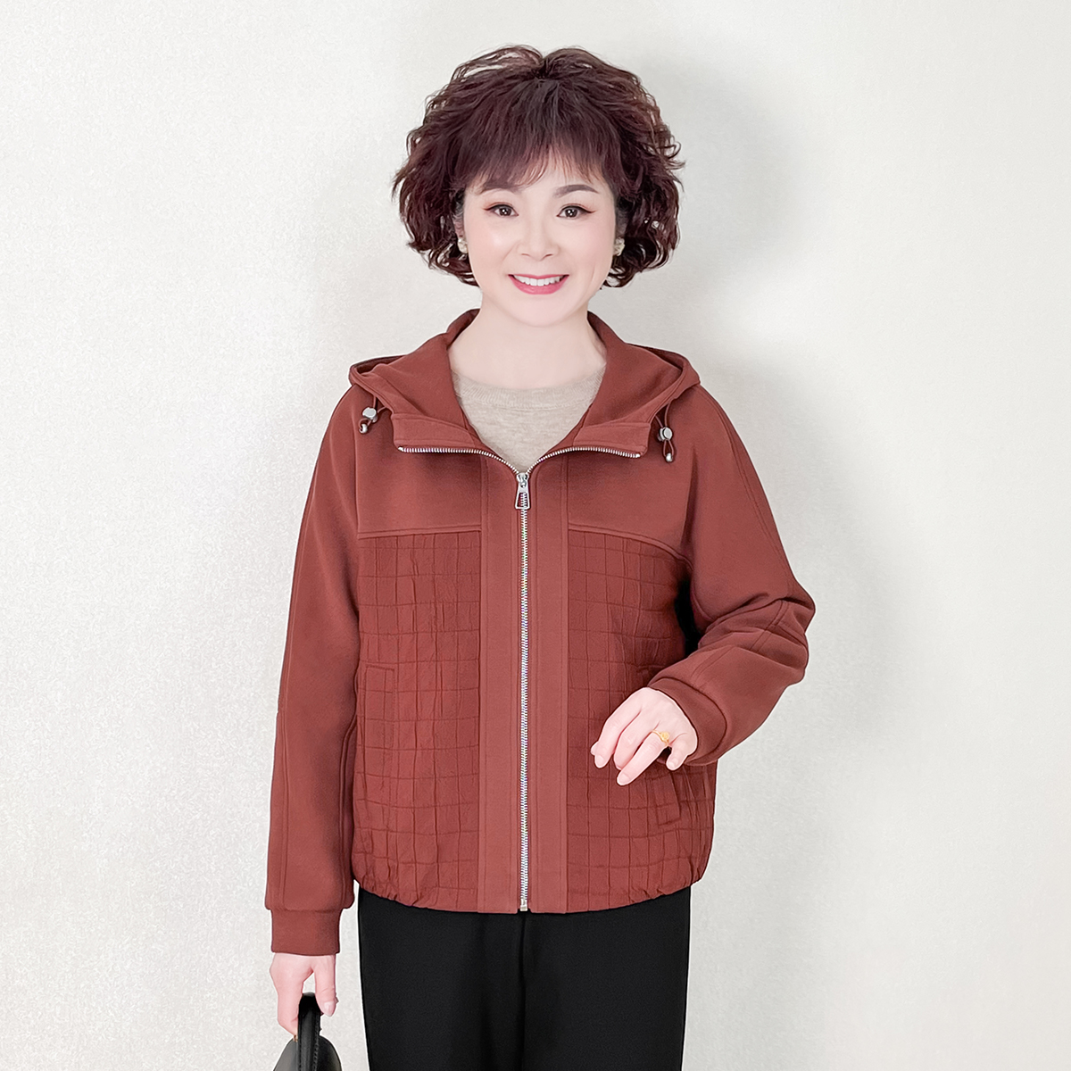 MUYUEZI/妈妈春装新款外套洋气中老年女春秋夹克连帽大码长袖上衣