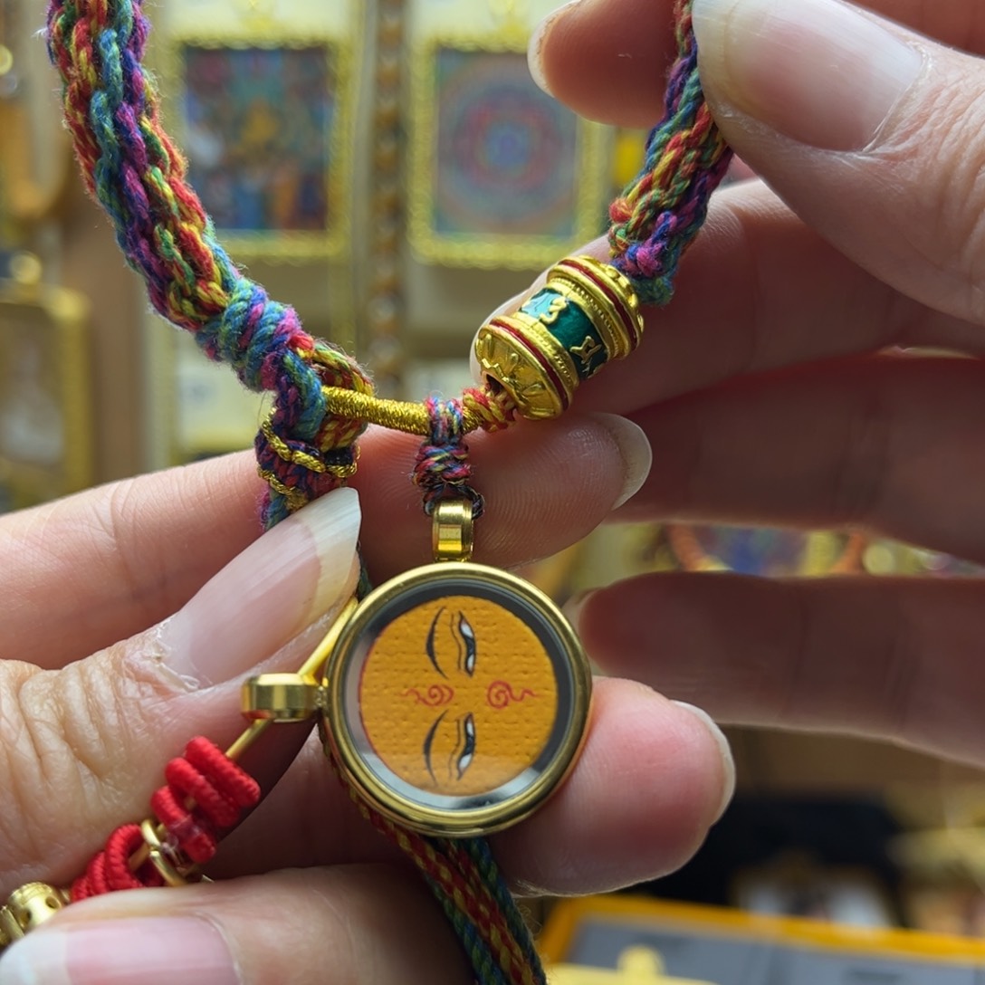 陈*C唐卡的故事是一个