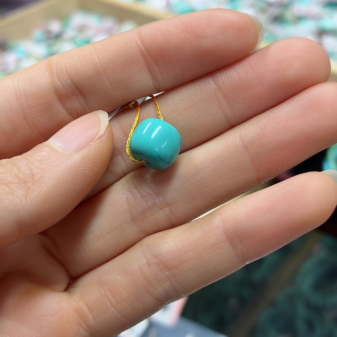 未镶嵌绿松石珠宝奇石