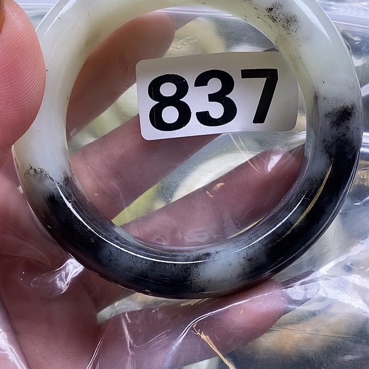 海***母蛇纹石玉未镶嵌手镯