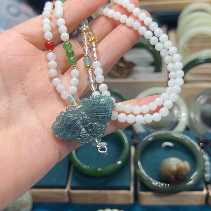 和田玉颈饰未镶嵌毛衣链