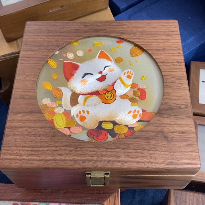 明***吗刺绣苏州手工制作