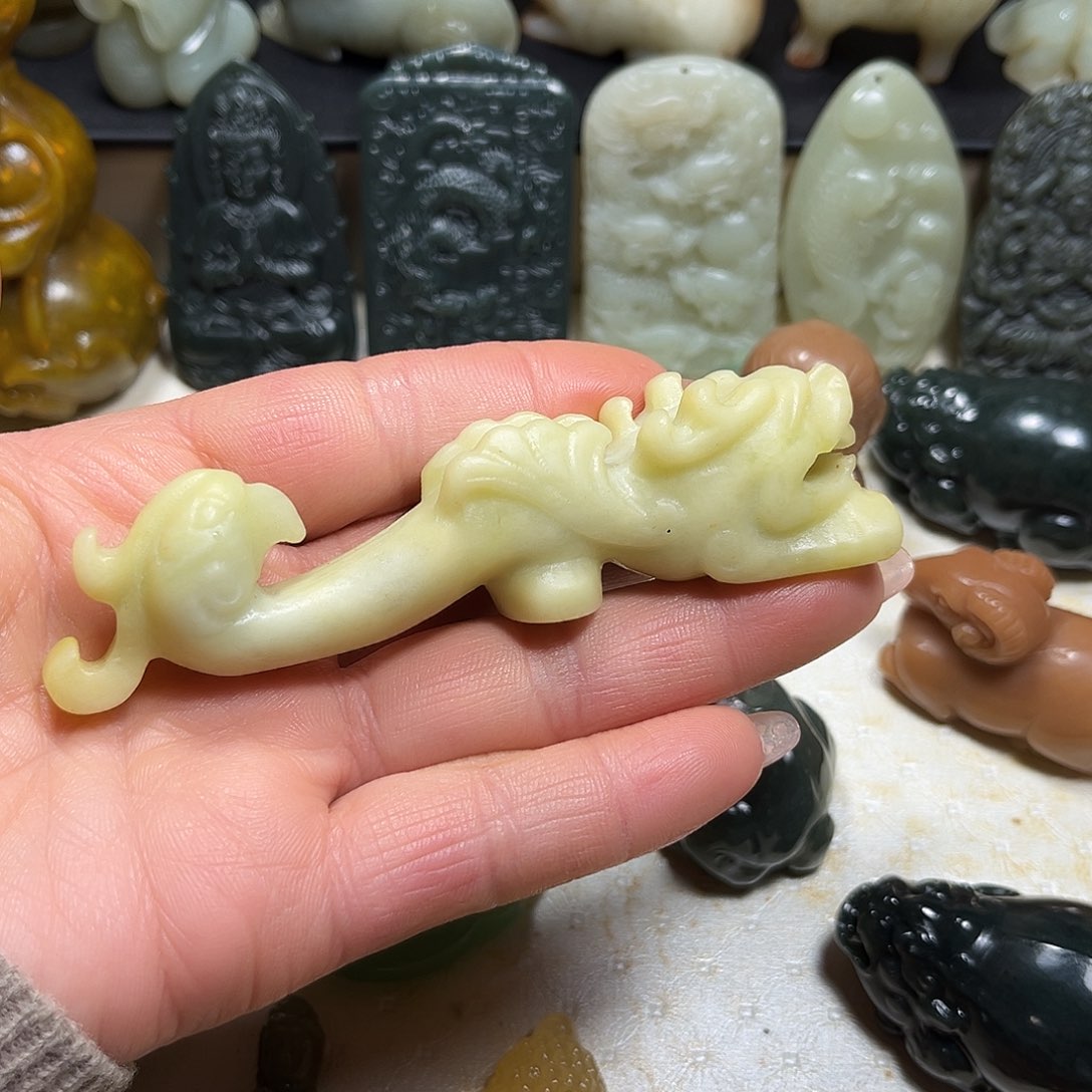 白玉菩提吊坠白玉菩提吊坠