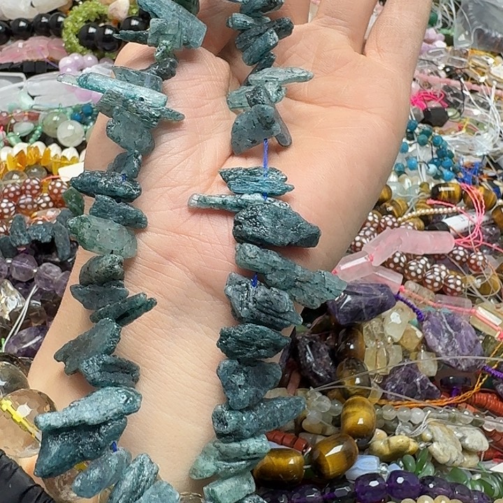 玛瑙/玉髓未镶嵌珠宝半成品一条蓝晶卡子