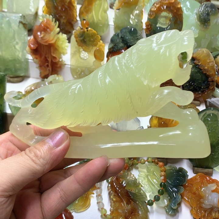 蛇纹石玉珠宝半成品未镶嵌