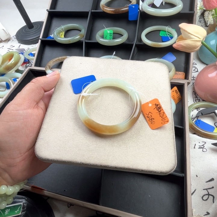 未镶嵌手镯和田玉玲珑美镯53