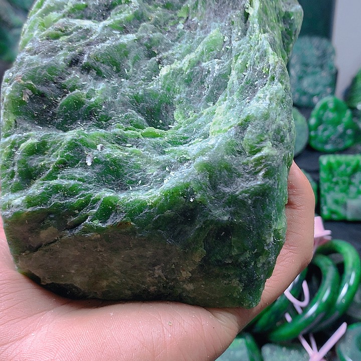 和田玉（碧玉）未镶嵌珠宝奇石