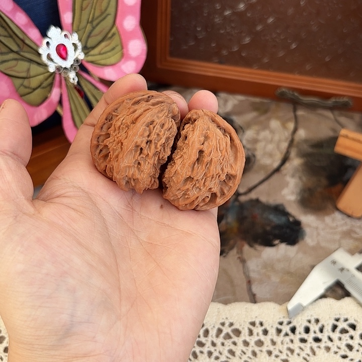 把件文玩核桃白狮子半壁