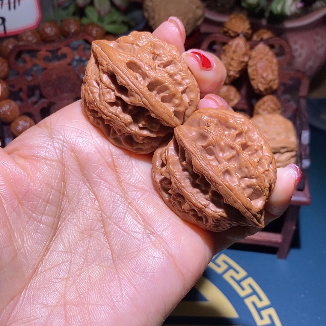 文玩核桃把件40.5大沽石