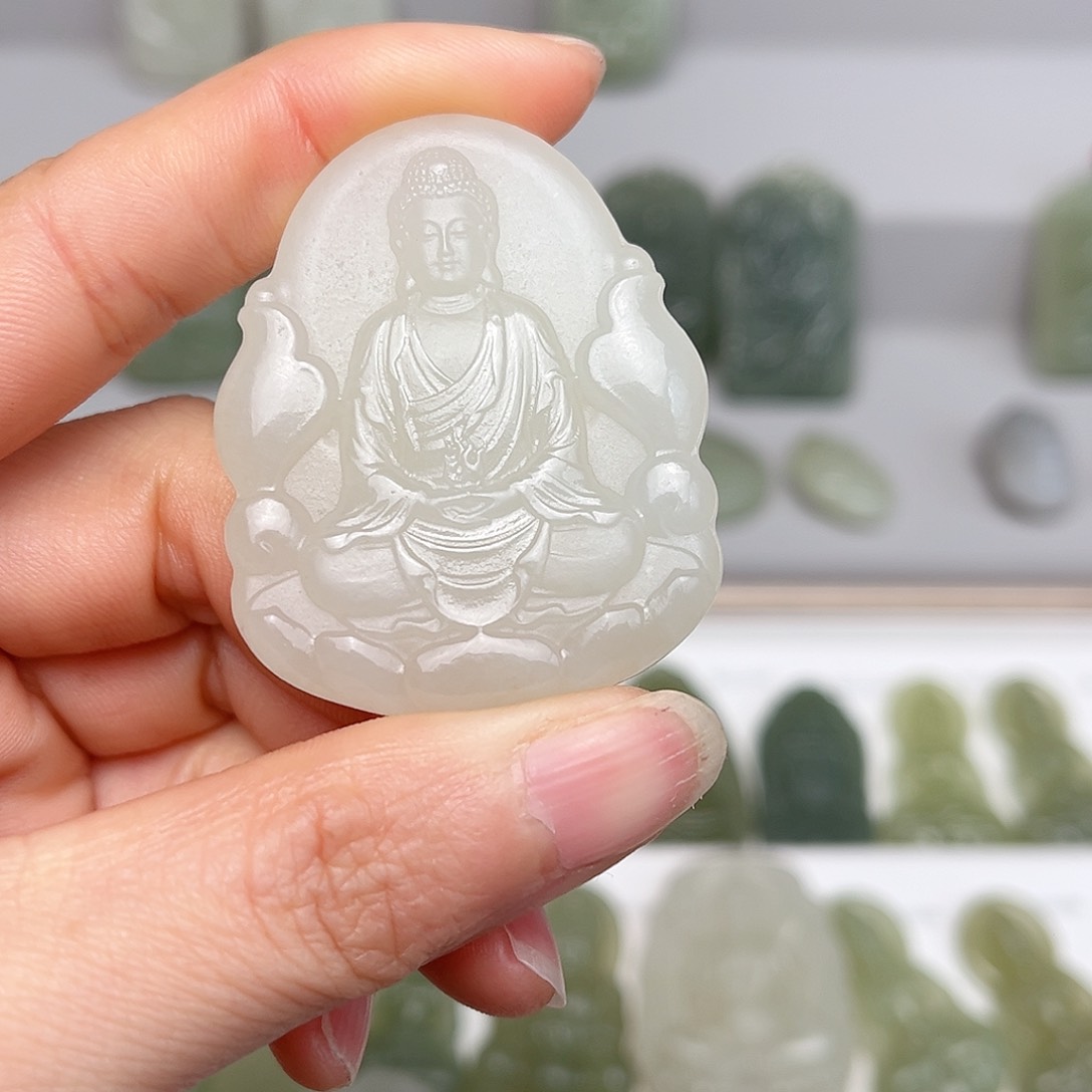 和田玉颈饰未镶嵌就****世