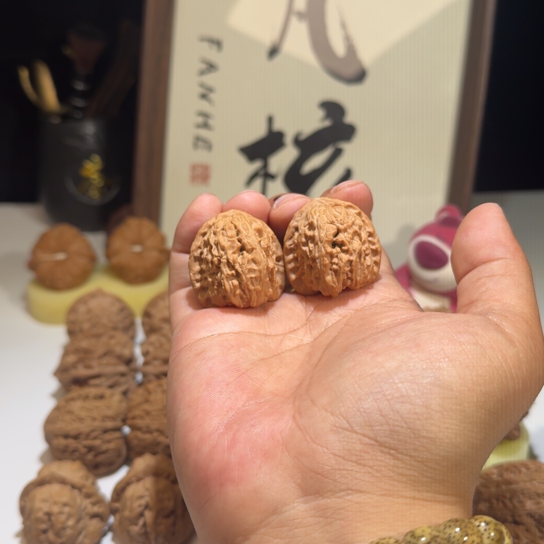 l***s文玩核桃吊坠34尺寸野生