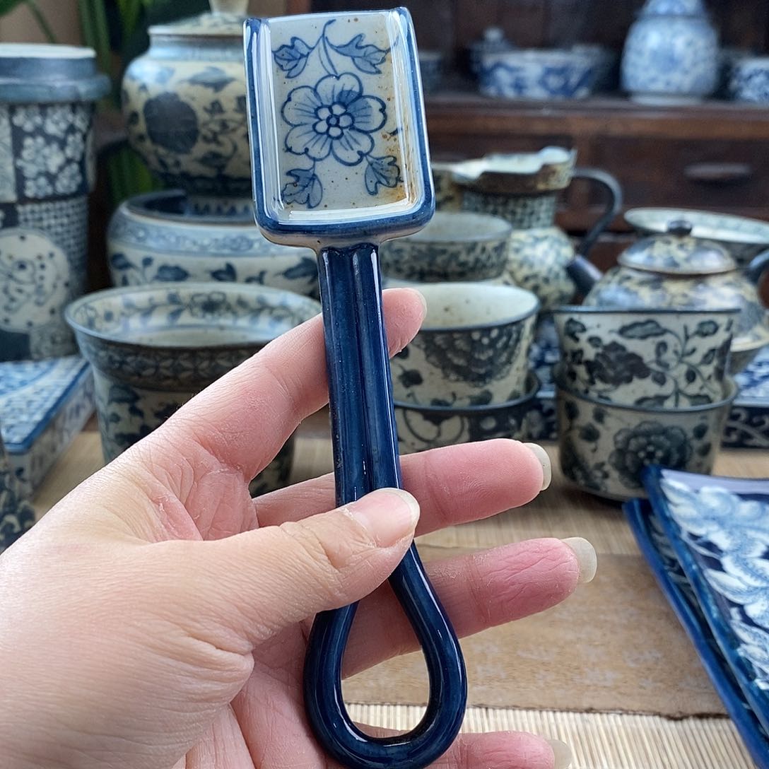 手工手绘青花陶瓷