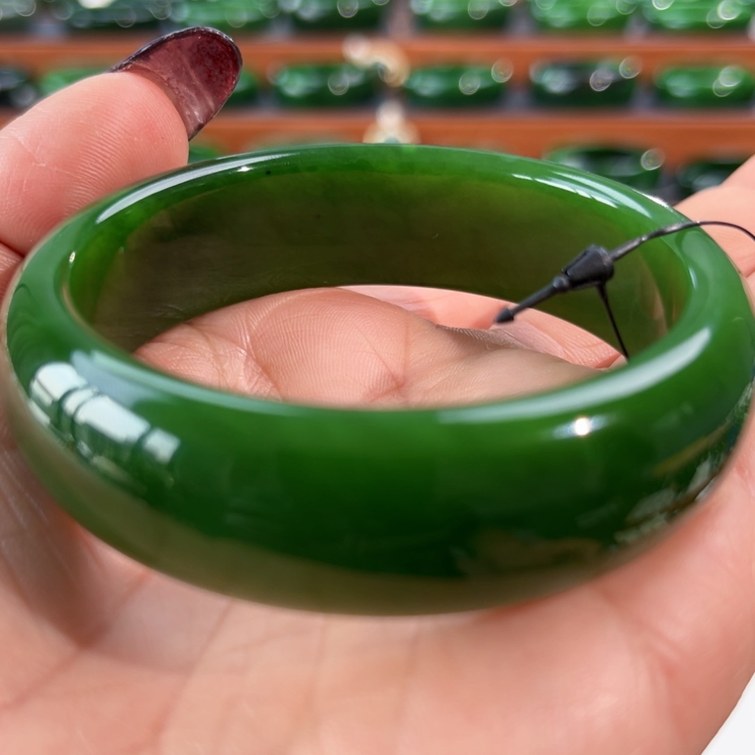 未镶嵌手镯和田玉（碧玉）