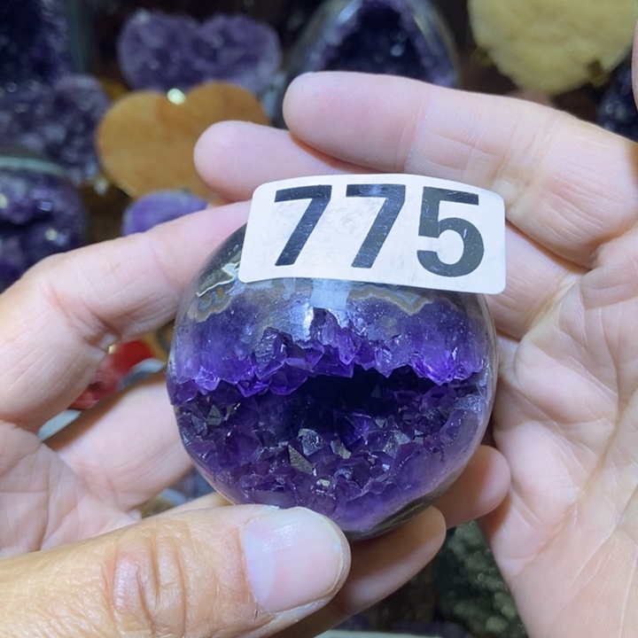 北***妞大型摆件（非配饰）紫晶未镶嵌