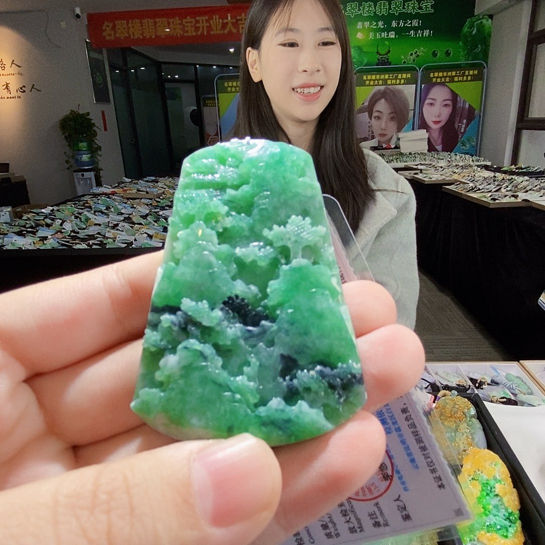 颈饰未镶嵌翡翠翡翠