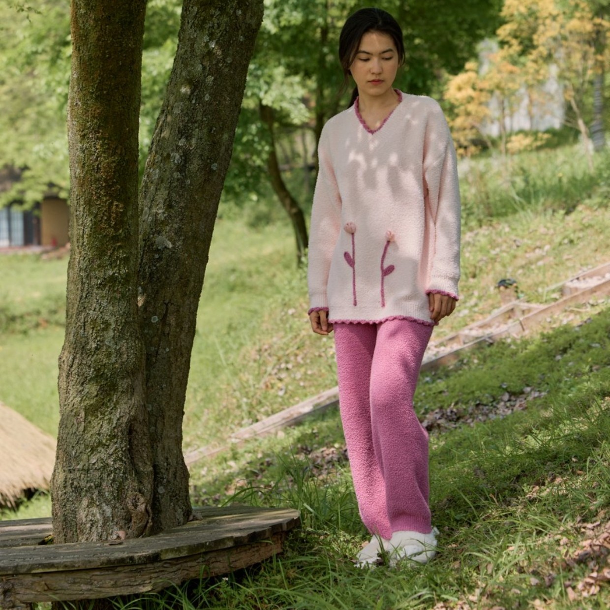 朵朵可可·252-166秋冬女可外穿V领套头绒款家居套装