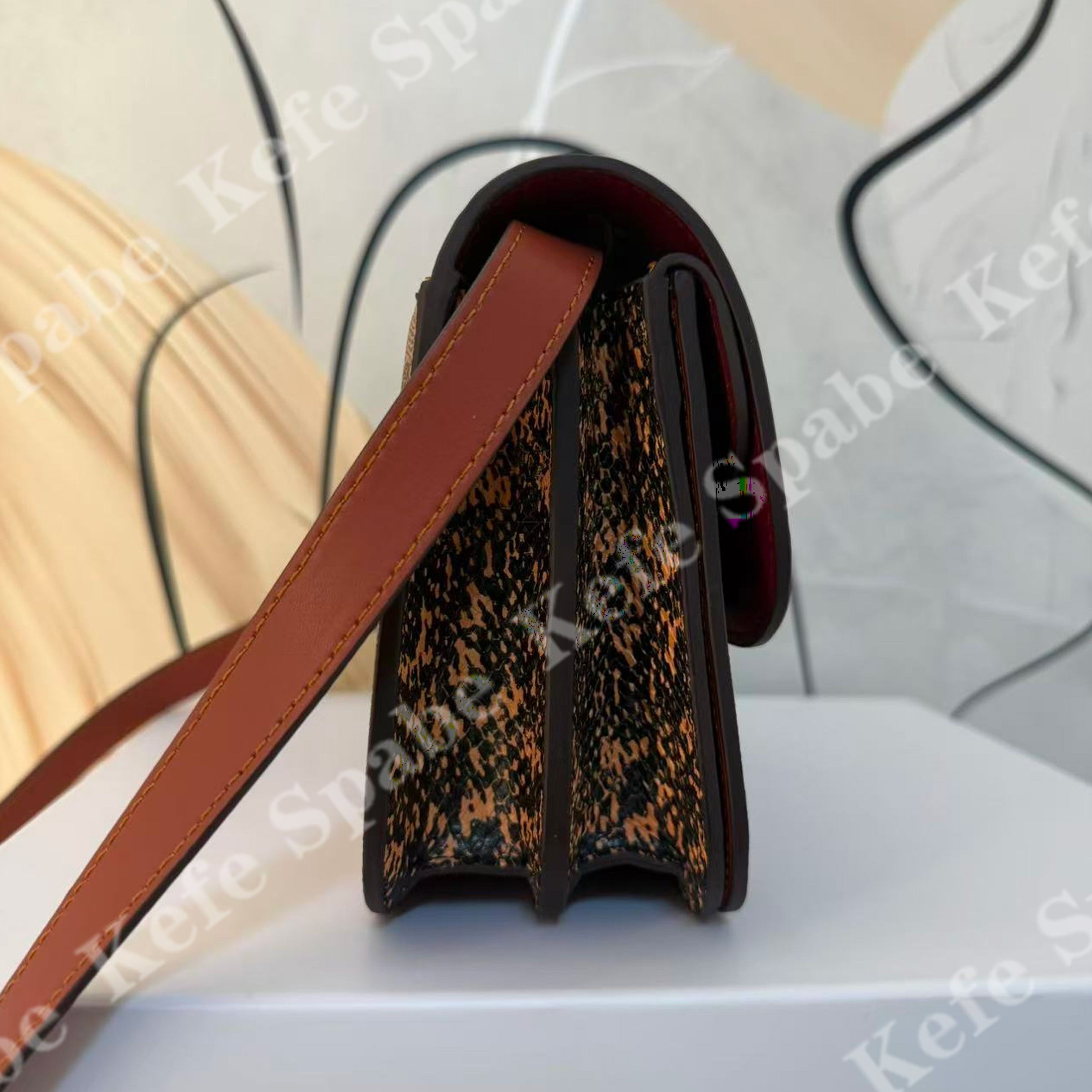 HM286 C25新款老花配棕单肩斜挎包-1