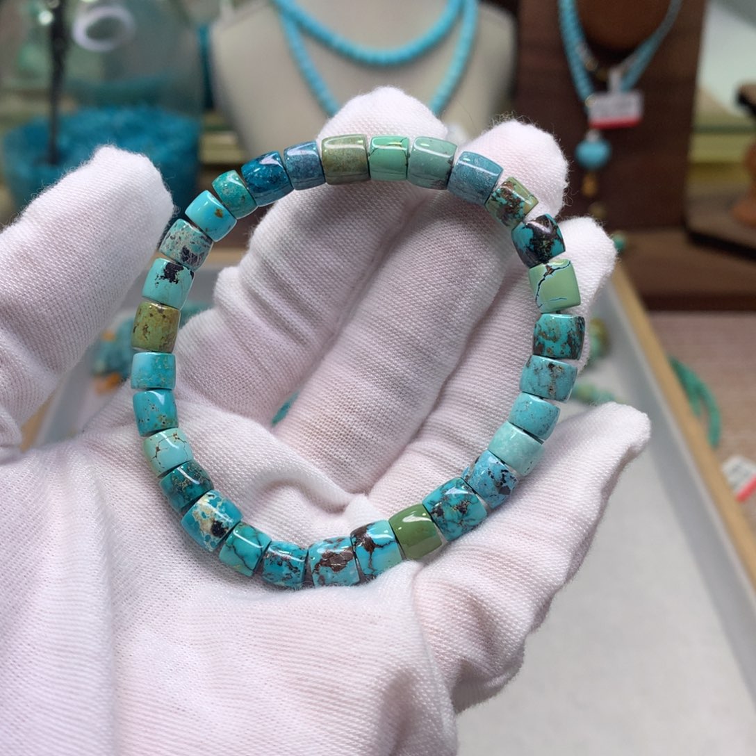 绿松石配饰未镶嵌