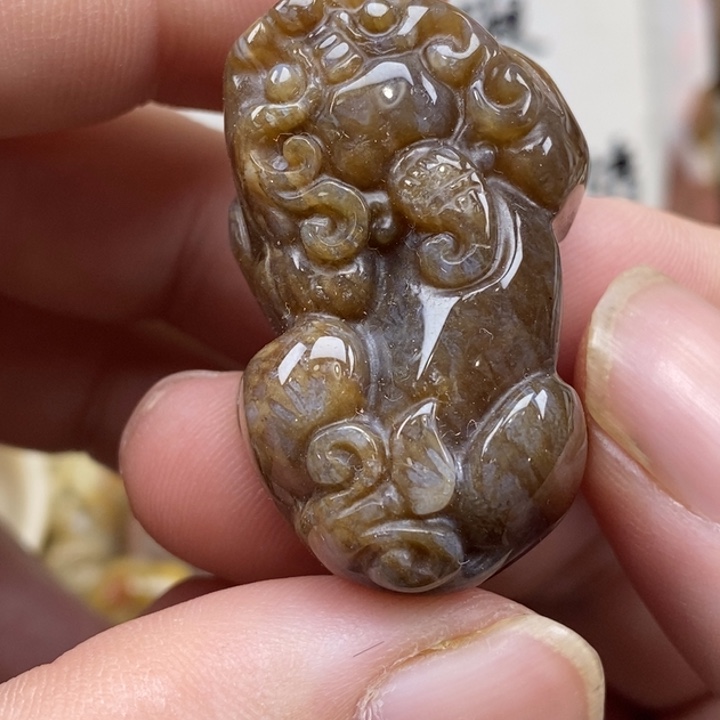 硅化珊瑚（珊瑚玉）未镶嵌颈饰