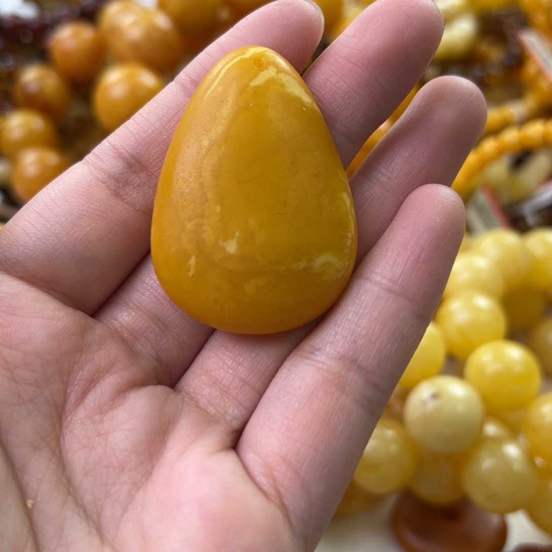 琥珀珠宝奇石未镶嵌