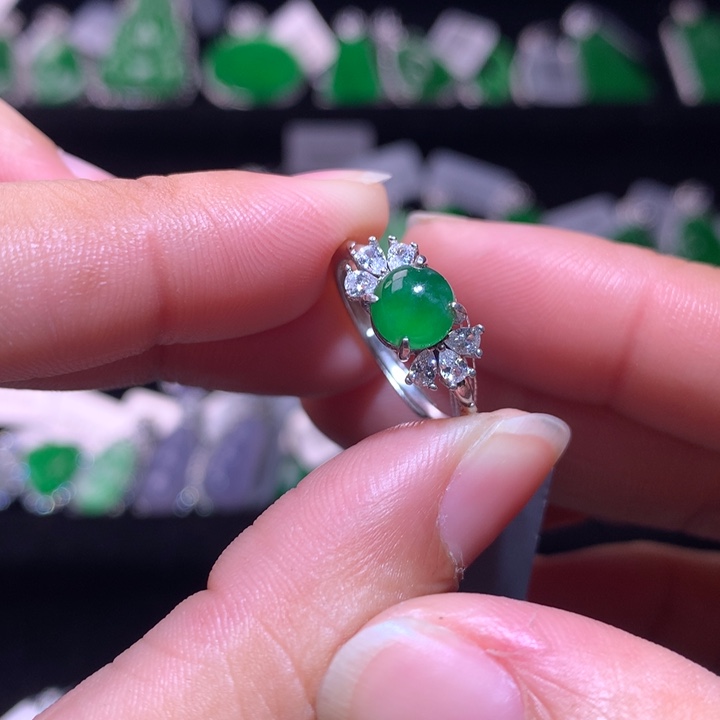 【闪购商品】银S925镶嵌戒指翡翠